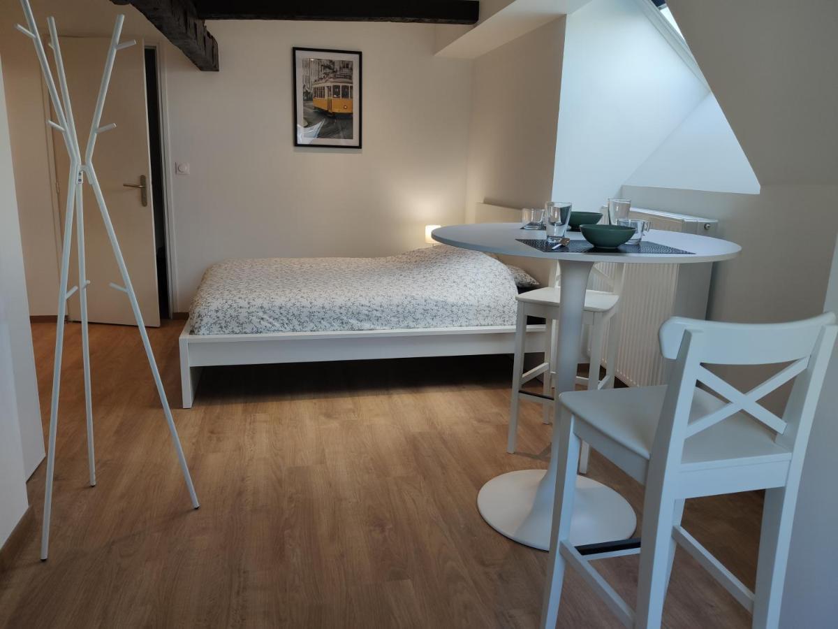 Residence Jehan Froissart ヴァランシエンヌ エクステリア 写真
