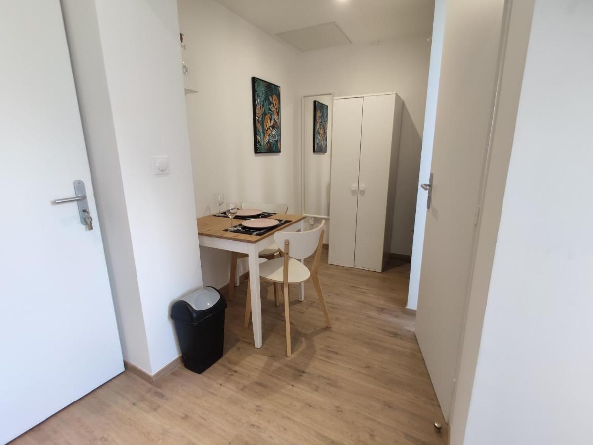 Residence Jehan Froissart ヴァランシエンヌ エクステリア 写真