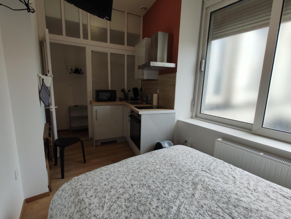 Residence Jehan Froissart ヴァランシエンヌ エクステリア 写真